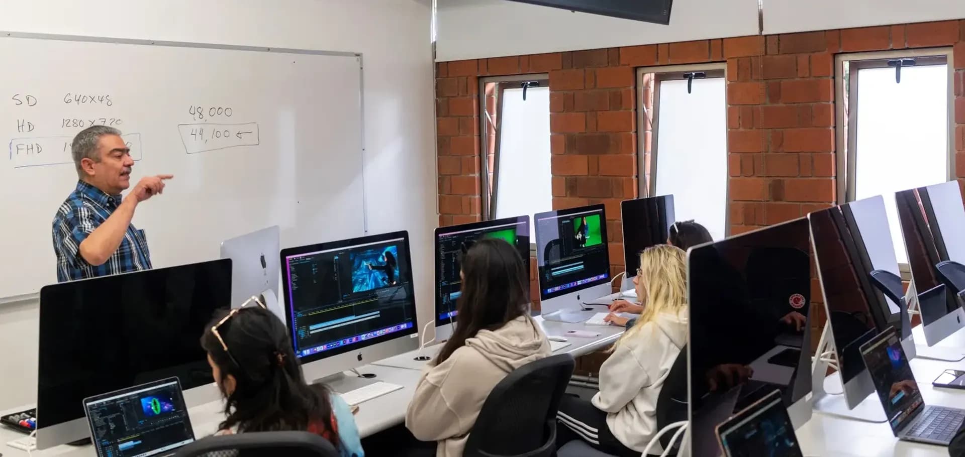 Laboratorios de Cómputo D-Ceros (Mac y windows)